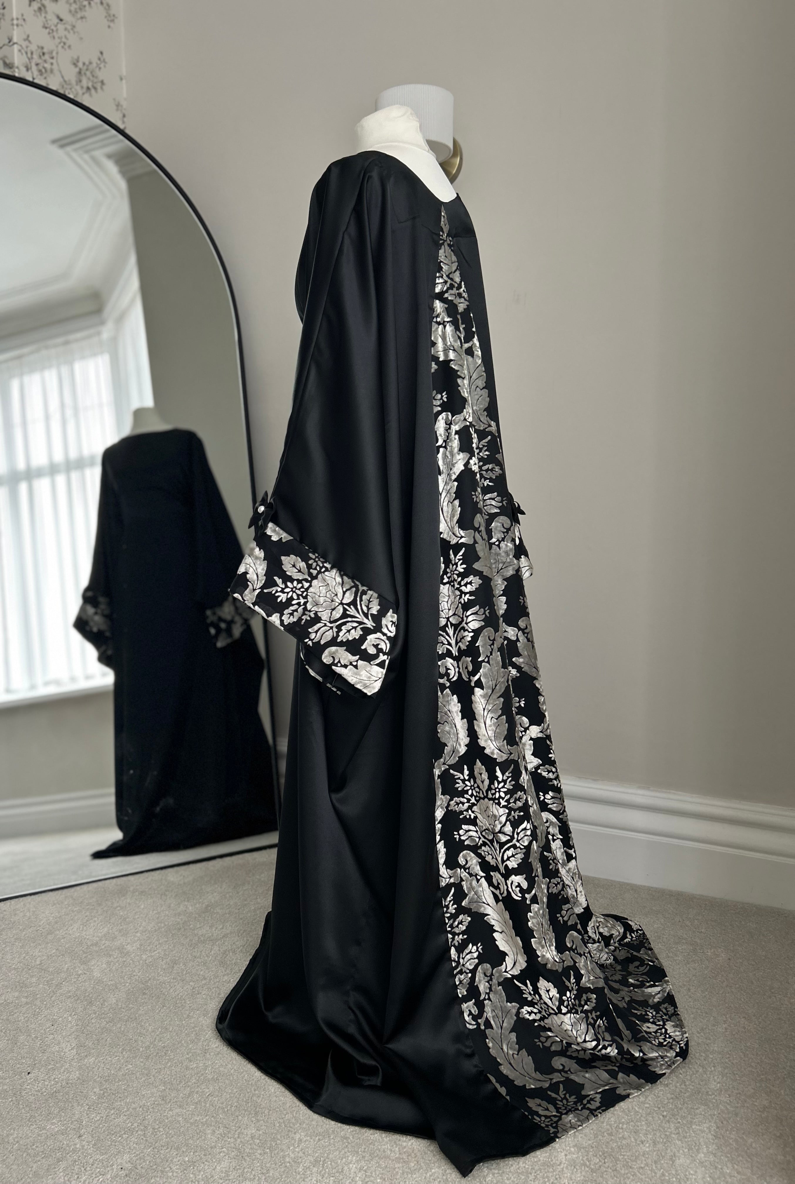 Ophelia Abaya